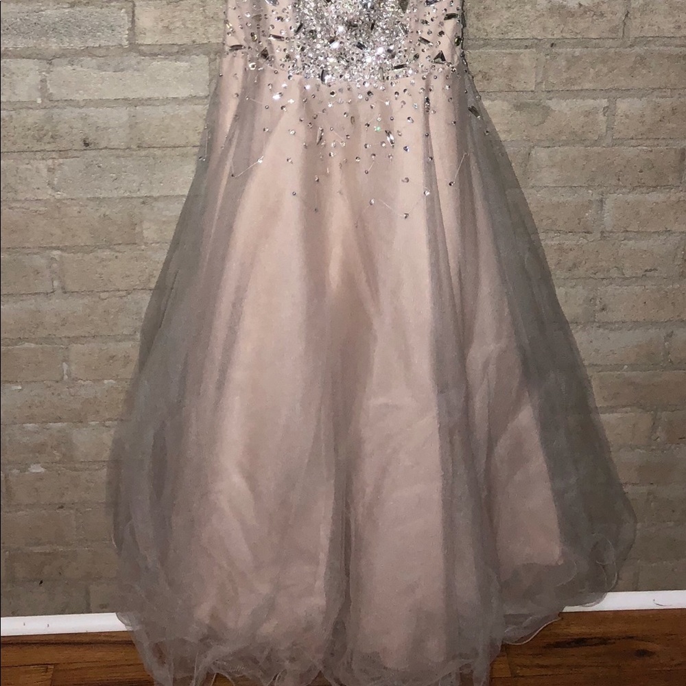 Dress - Picture 6 of 6